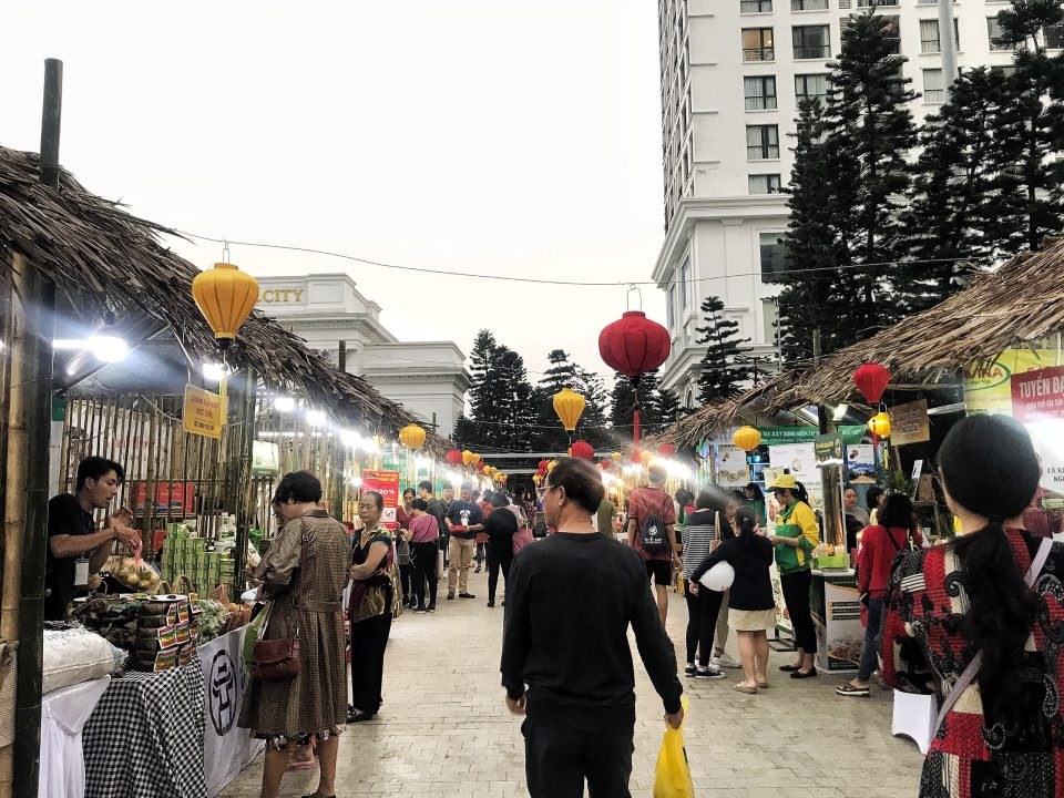 HỘI CHỢ