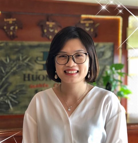Bà Phạm Hoàn
